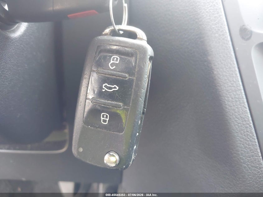 VOLKSWAGEN JETTA 2018 VIN 3VW2B7AJ2JM237216