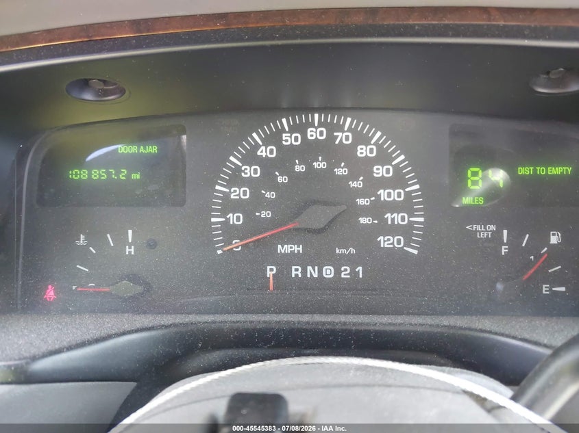 2000 Lincoln Town Car Executive VIN: 1LJFM81W6YY808685 Lot: 45545383