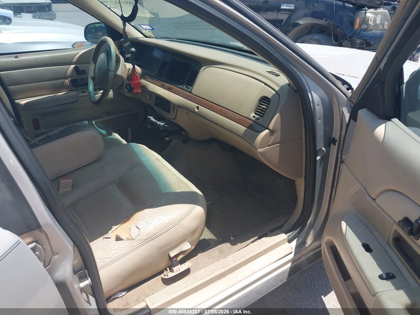 2008 FORD CROWN VICTORIA auction photo 5