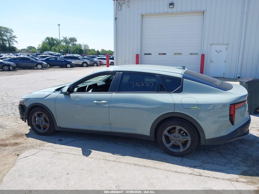 2026 KIA K4 SEDAN 2.0L I-4 DOHC, VVT, 147HP