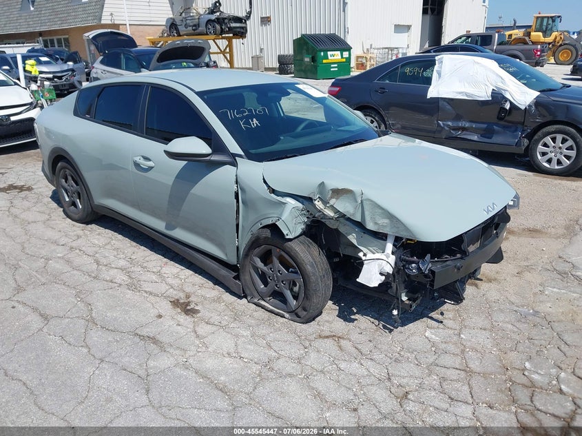 Vin: 3kpft4de8te278929, lot: 46043716, kia k4 lxs 2026 img_1