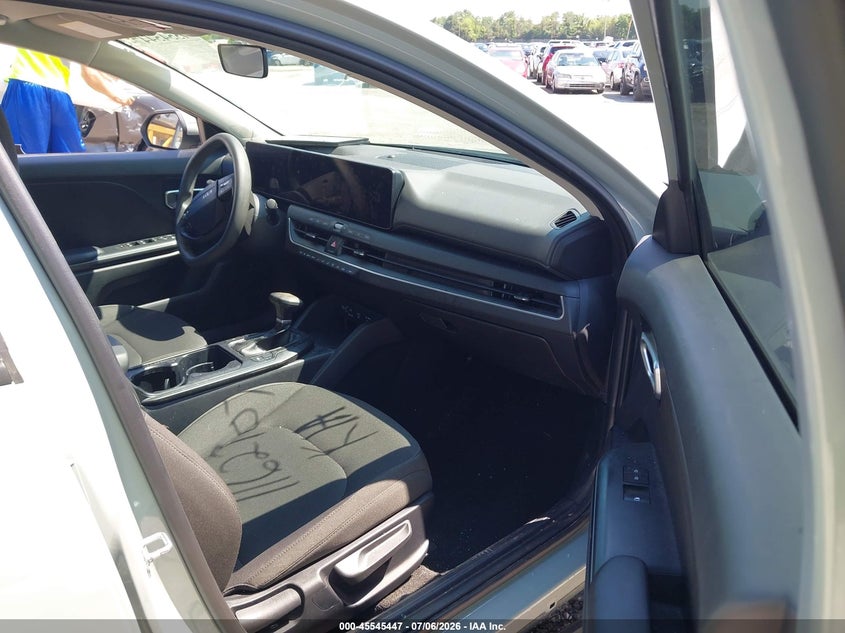 2026 KIA K4 SEDAN 2.0L I-4 DOHC, VVT, 147HP