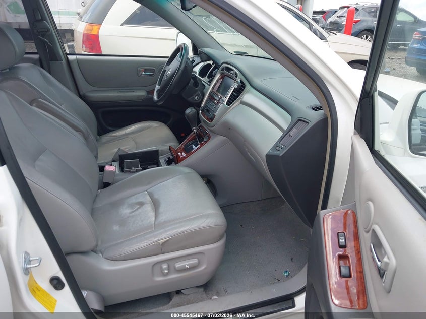 AtlanticExpress - Toyota Highlander Hybrid