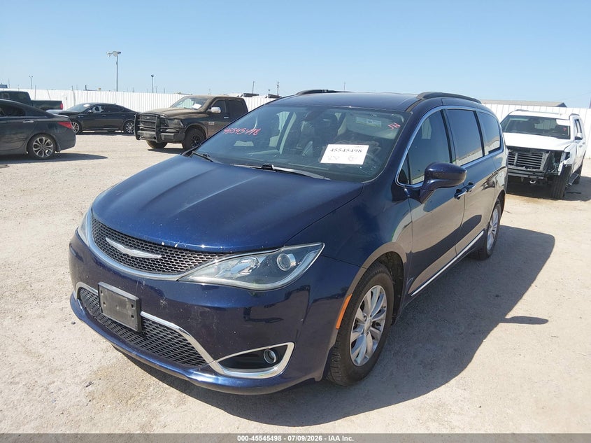 2017 CHRYSLER PACIFICA auction photo 6