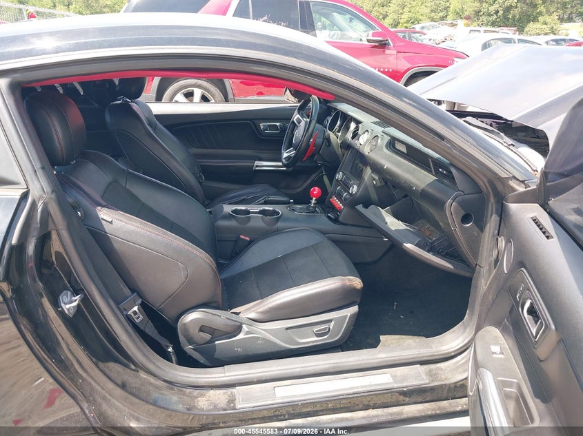2017 FORD MUSTANG auction photo 5