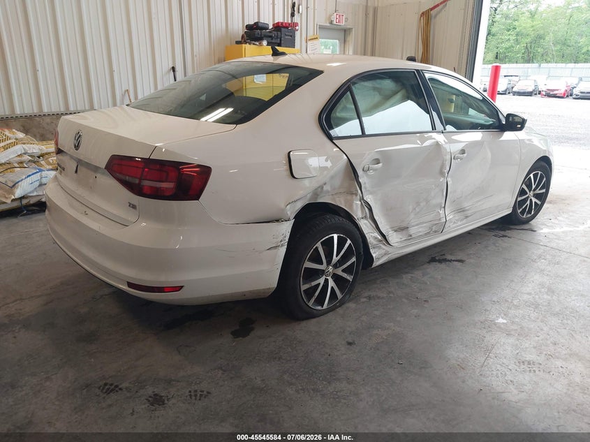 2016 VOLKSWAGEN JETTA auction photo 4