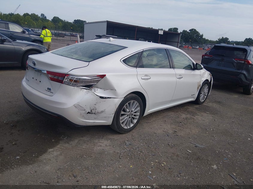 2013 TOYOTA AVALON HYBRID auction photo 4