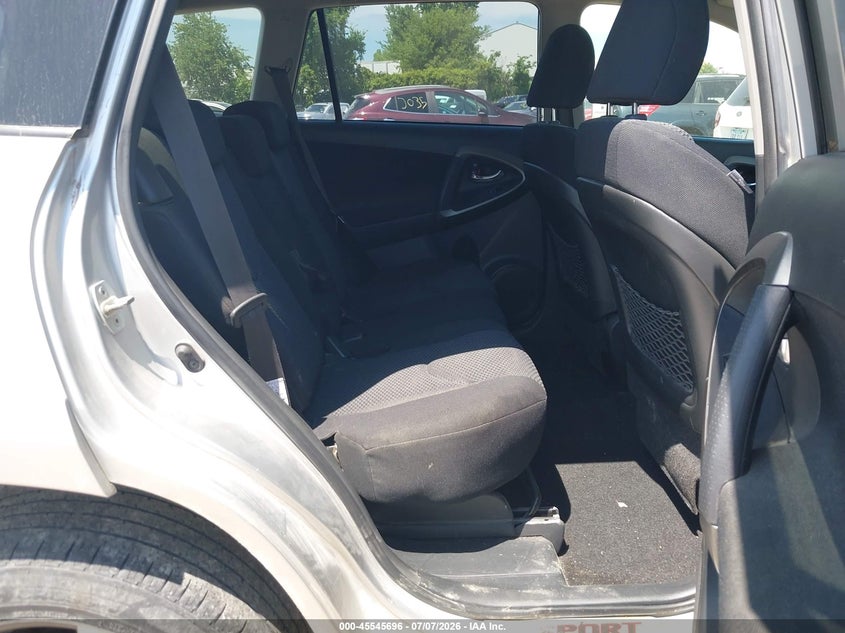 2010 TOYOTA RAV4 auction photo 8