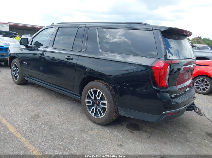 2024 GMC YUKON XL auction photo 3