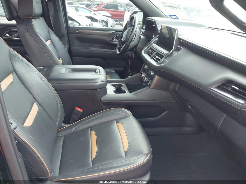 2024 GMC YUKON XL auction photo 5