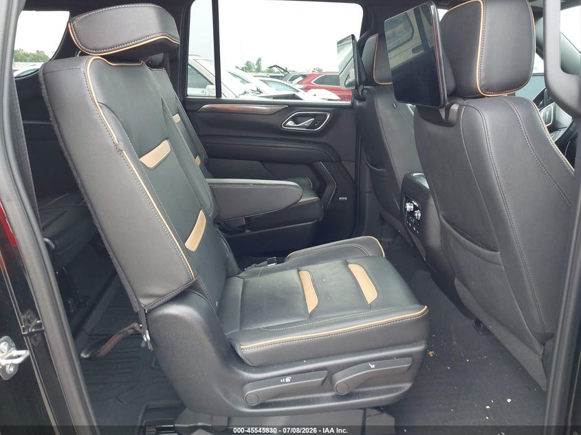 2024 GMC YUKON XL auction photo 8
