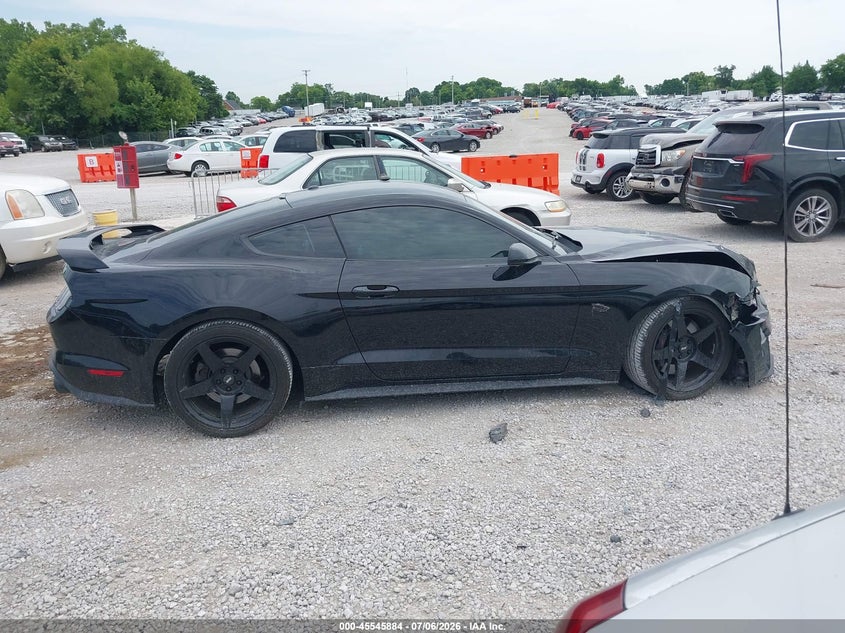 FORD MUSTANG - zdjęcie 13