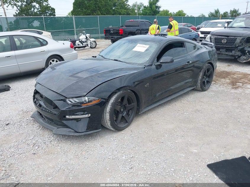 FORD MUSTANG - zdjęcie 2