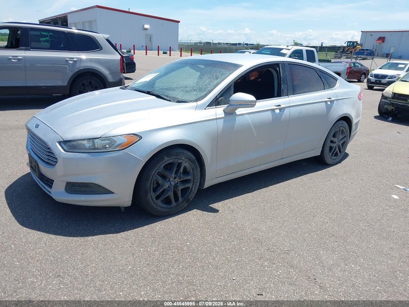 2014 Ford Fusion, Right Front, IAAI, VIN 3FA6P0H73ER135722 — photo 2