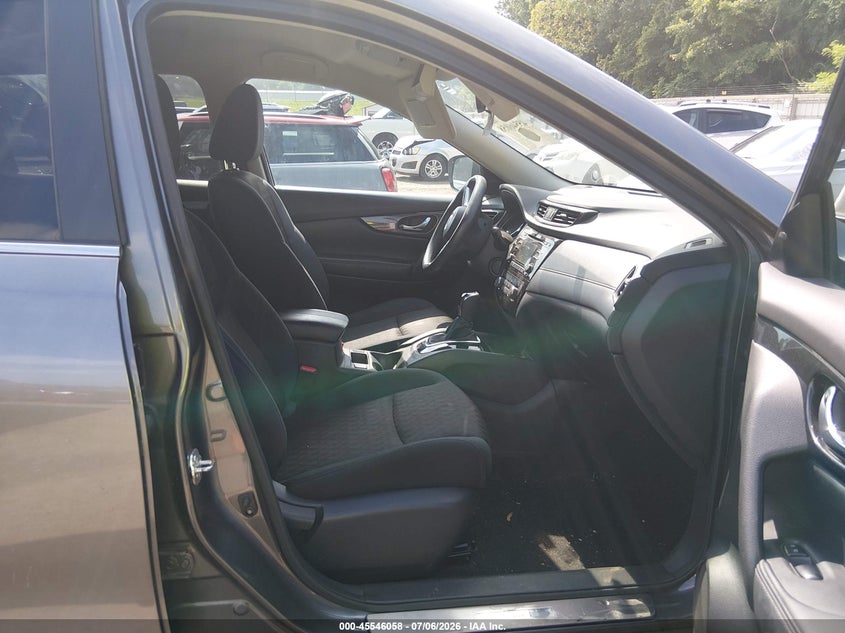 2017 NISSAN ROGUE auction photo 5