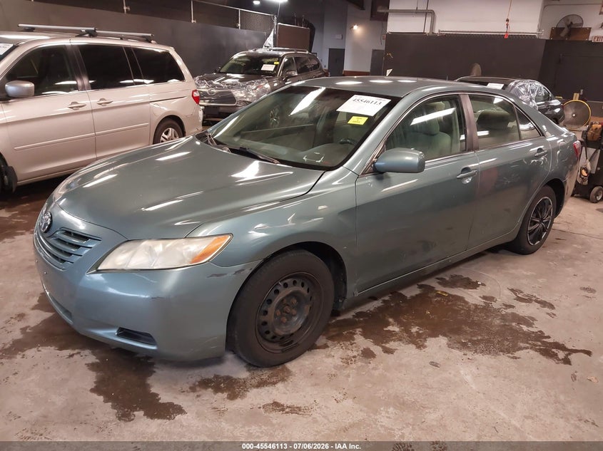 2009 TOYOTA CAMRY auction photo 2