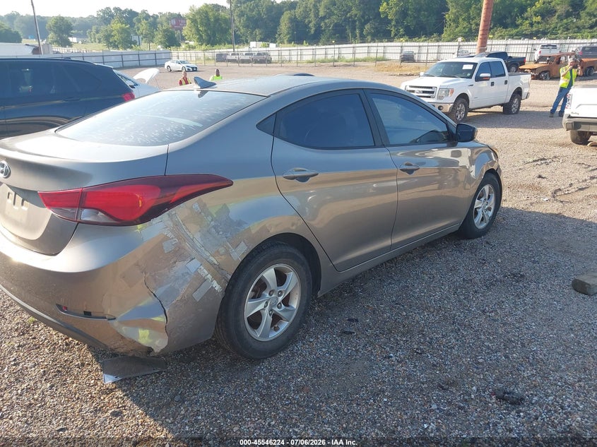 2014 HYUNDAI ELANTRA auction photo 4
