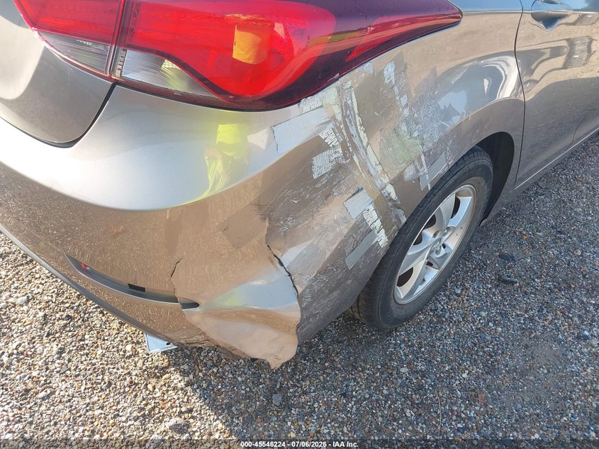 2014 HYUNDAI ELANTRA auction photo 6