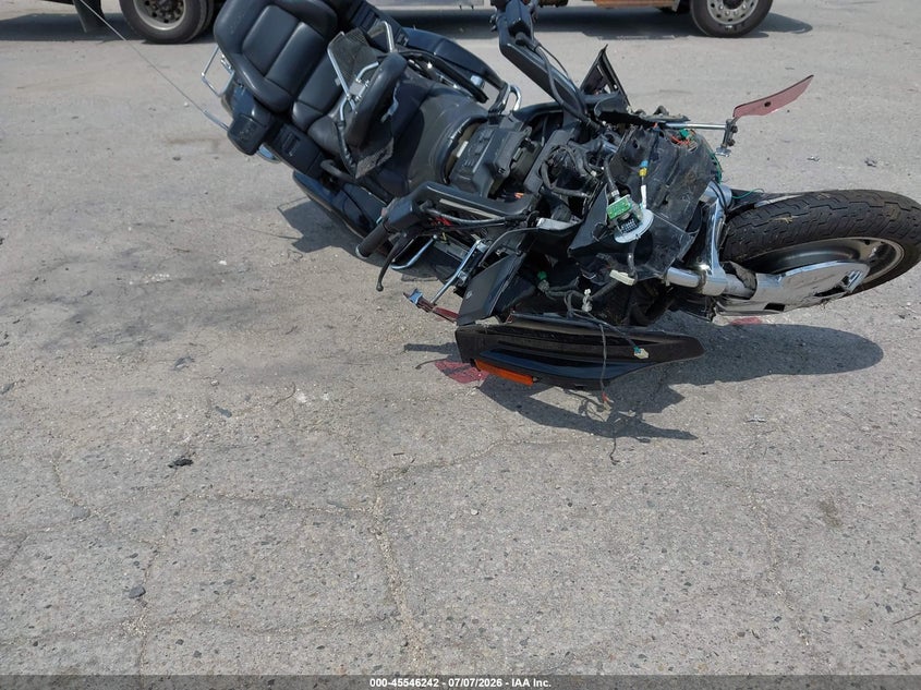 1999 HONDA GL1500 auction photo 1