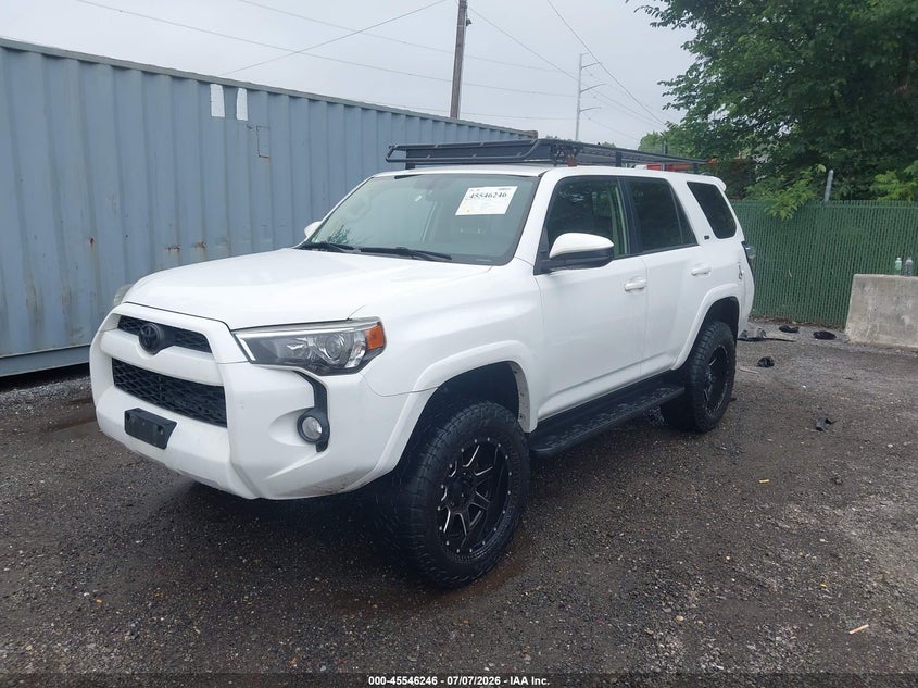 2018 Toyota 4Runner, Left Rear, IAAI, VIN JTEBU5JRXJ5558980 — photo 2