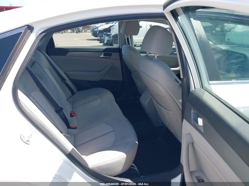 2018 Hyundai Sonata Hybrid Se VIN: KMHE24L37JA083494 Lot: 45546309