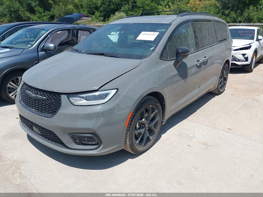 2025 CHRYSLER PACIFICA auction photo 2