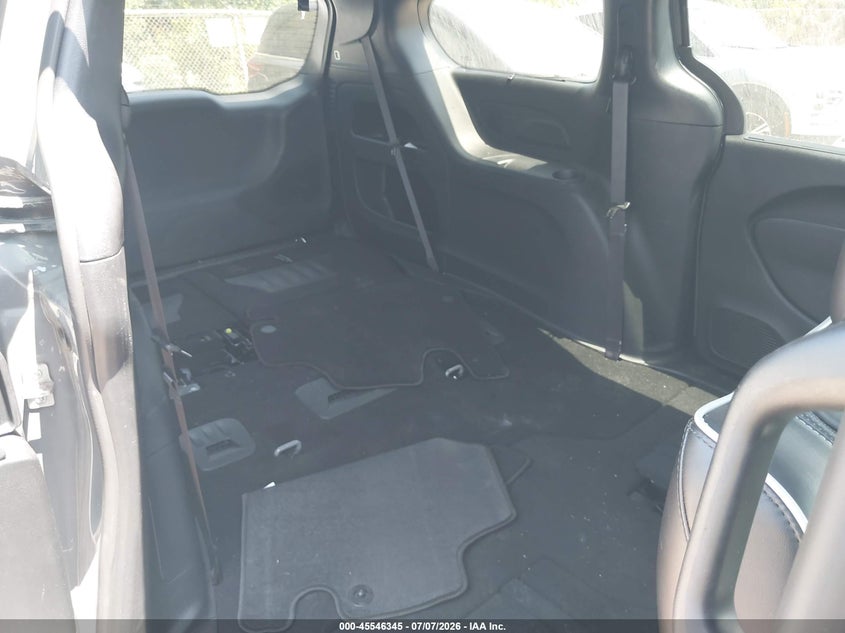 2025 CHRYSLER PACIFICA auction photo 8