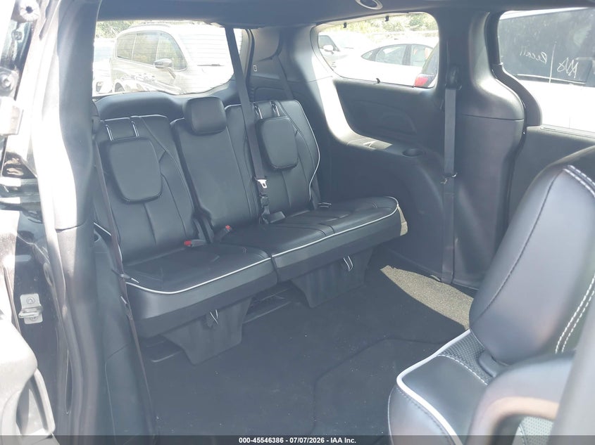 2025 CHRYSLER PACIFICA auction photo 8