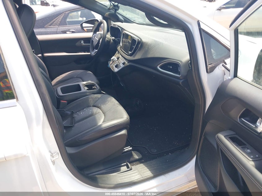2025 CHRYSLER PACIFICA auction photo 5