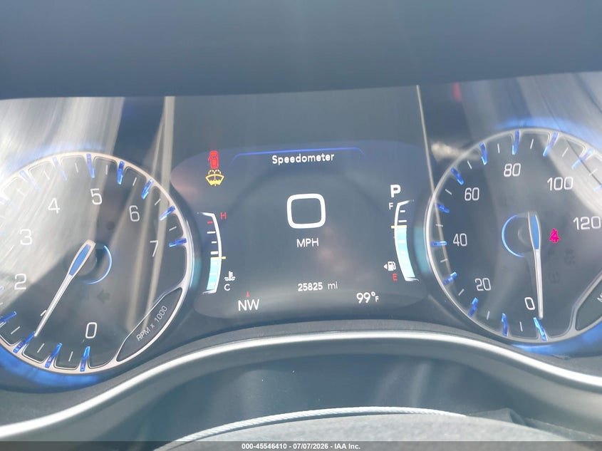 2025 CHRYSLER PACIFICA auction photo 7