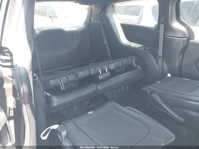 2025 CHRYSLER PACIFICA auction photo 8