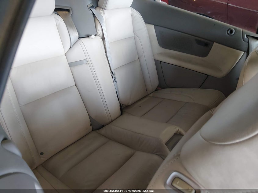 2011 Volvo C70 T5 (Fleet Only)/T5 (Retail Only) VIN: YV1672MC1BJ115266 Lot: 45546511
