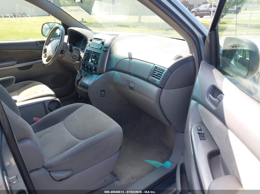 AtlanticExpress - Toyota Sienna