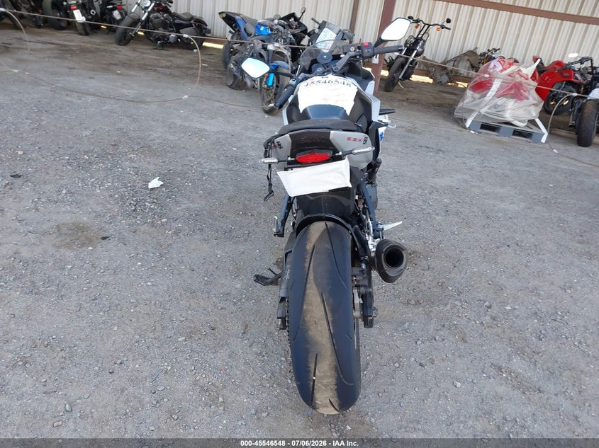 2024 Suzuki Gsx800 F VIN: JS1EM13B6R7100521 Lot: 45546548