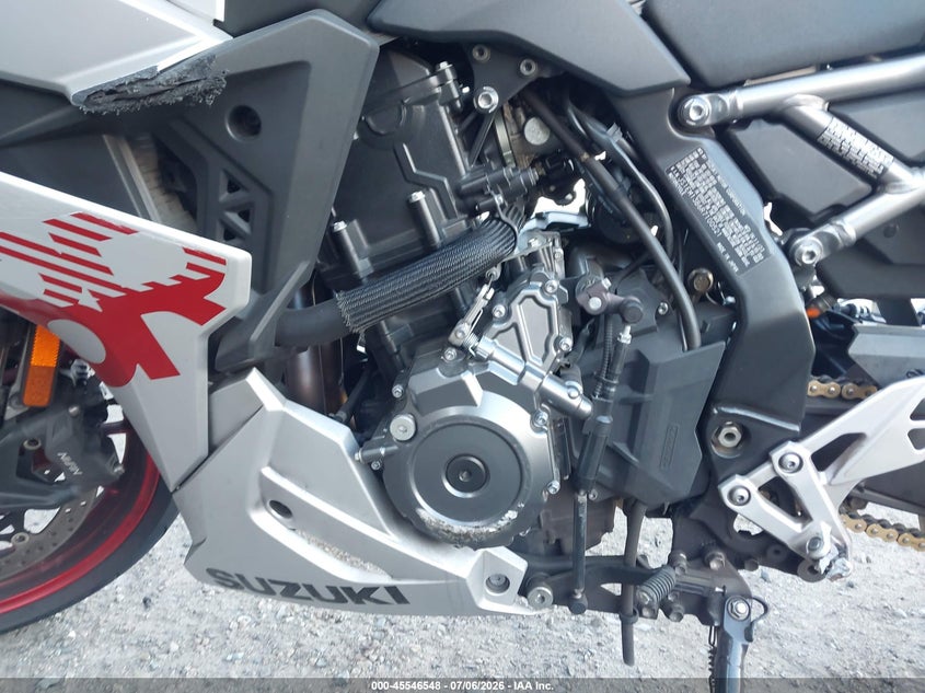 2024 Suzuki Gsx800 F VIN: JS1EM13B6R7100521 Lot: 45546548