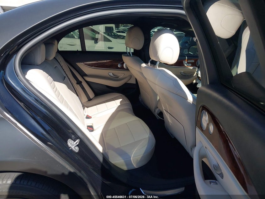 AtlanticExpress - Mercedes-Benz E-Class