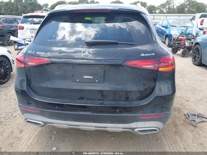 MERCEDES-BENZ GLC 300 - zdjęcie 16