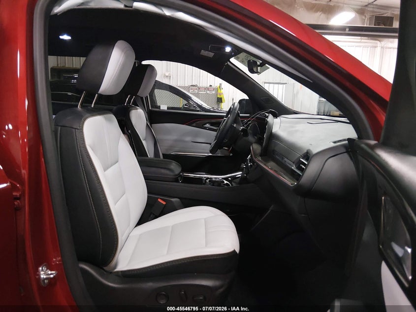 2026 CHEVROLET TRAVERSE auction photo 5