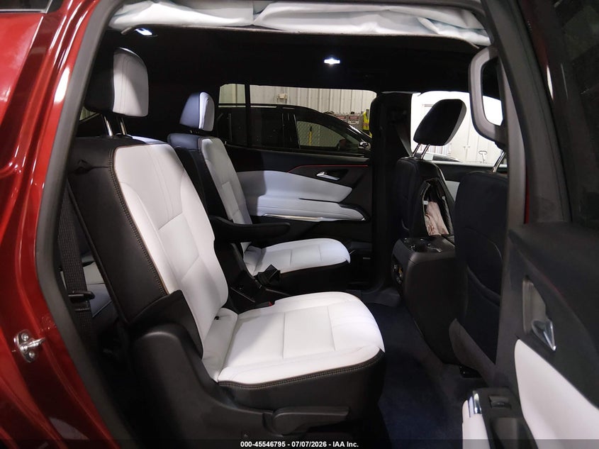 2026 CHEVROLET TRAVERSE auction photo 8