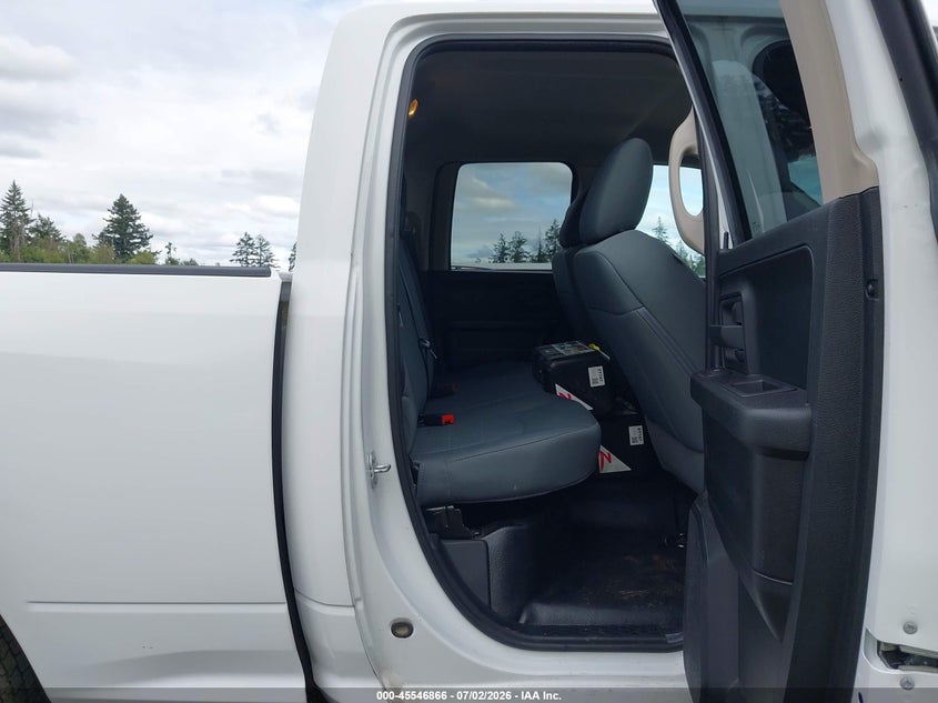 2016 RAM 1500 auction photo 8