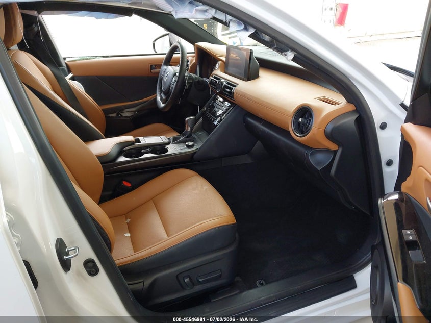 2025 LEXUS IS 300 auction photo 5