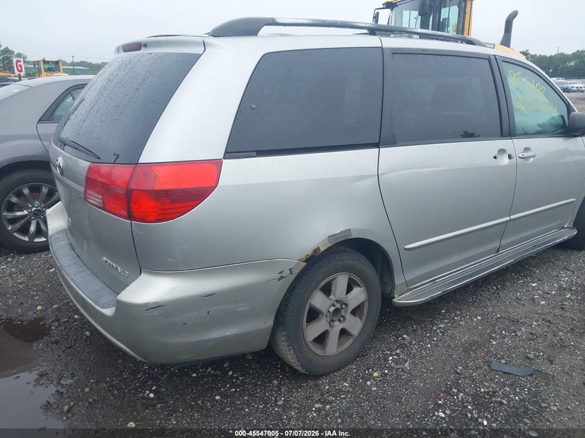 2004 TOYOTA SIENNA auction photo 6