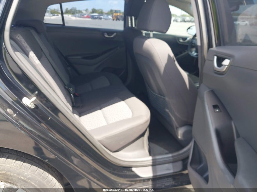2017 HYUNDAI IONIQ HYBRID auction photo 8
