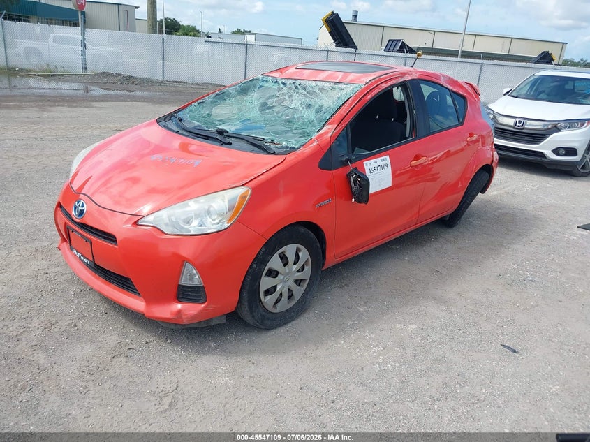 2012 TOYOTA PRIUS C auction photo 2
