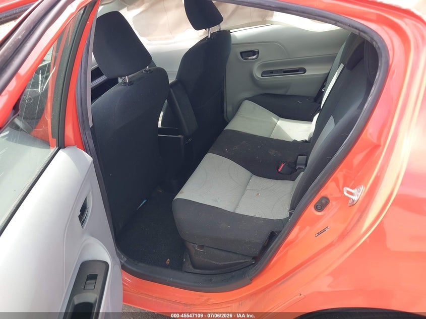 2012 TOYOTA PRIUS C auction photo 8