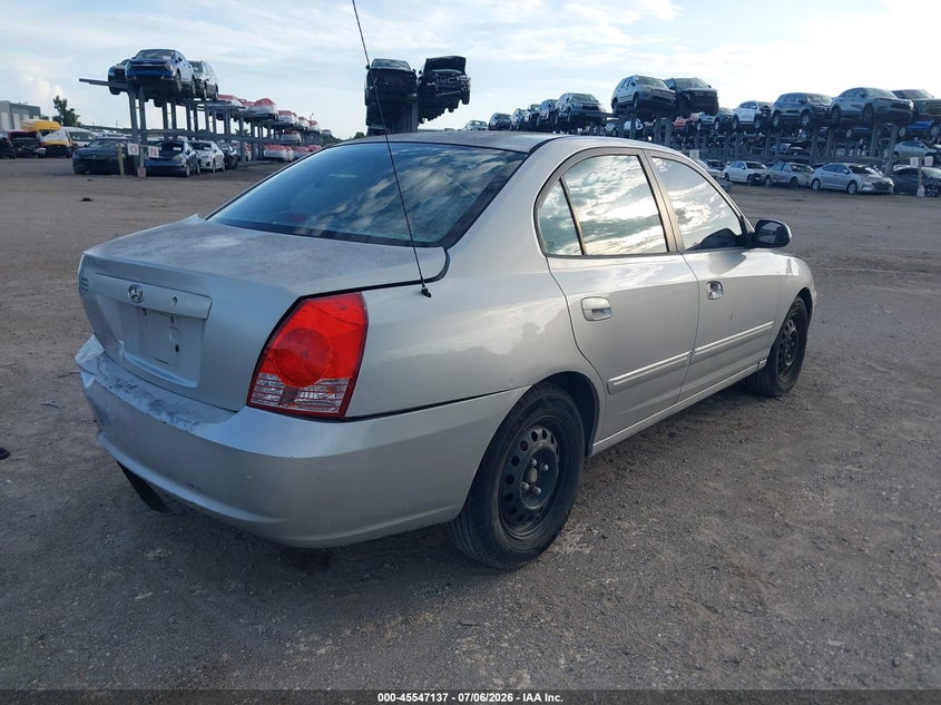 2005 HYUNDAI ELANTRA auction photo 4