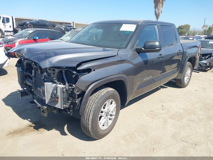 TOYOTA TUNDRA - zdjęcie 2