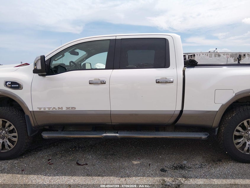 2017 Nissan Titan Xd Platinum Reserve Diesel VIN: 1N6BA1F40HN565656 Lot: 45547289