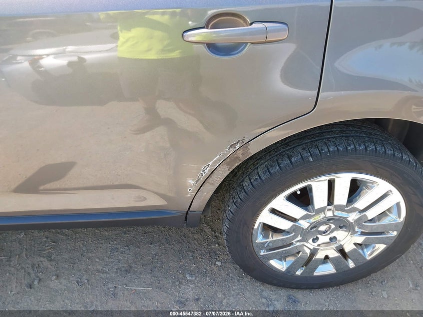 2010 FORD EDGE auction photo 6