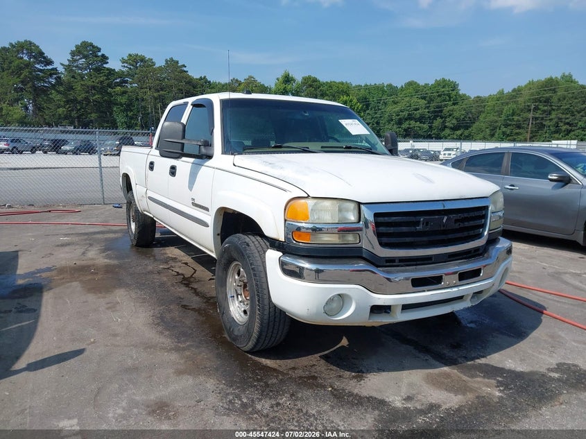 2004 GMC SIERRA 2500HD auction photo 1